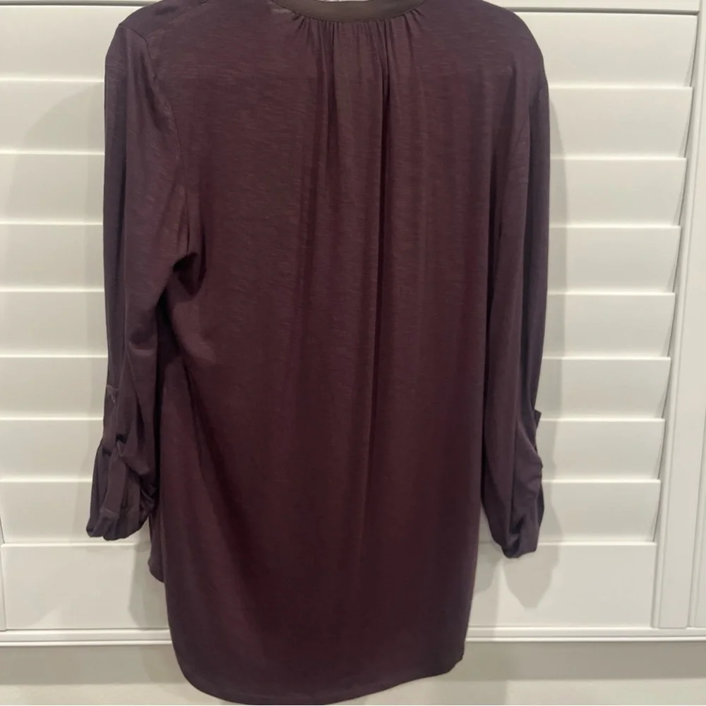 Anthropologie Dolan Pintucked Bryn Henley Top size medium plum - Picture 4 of 4